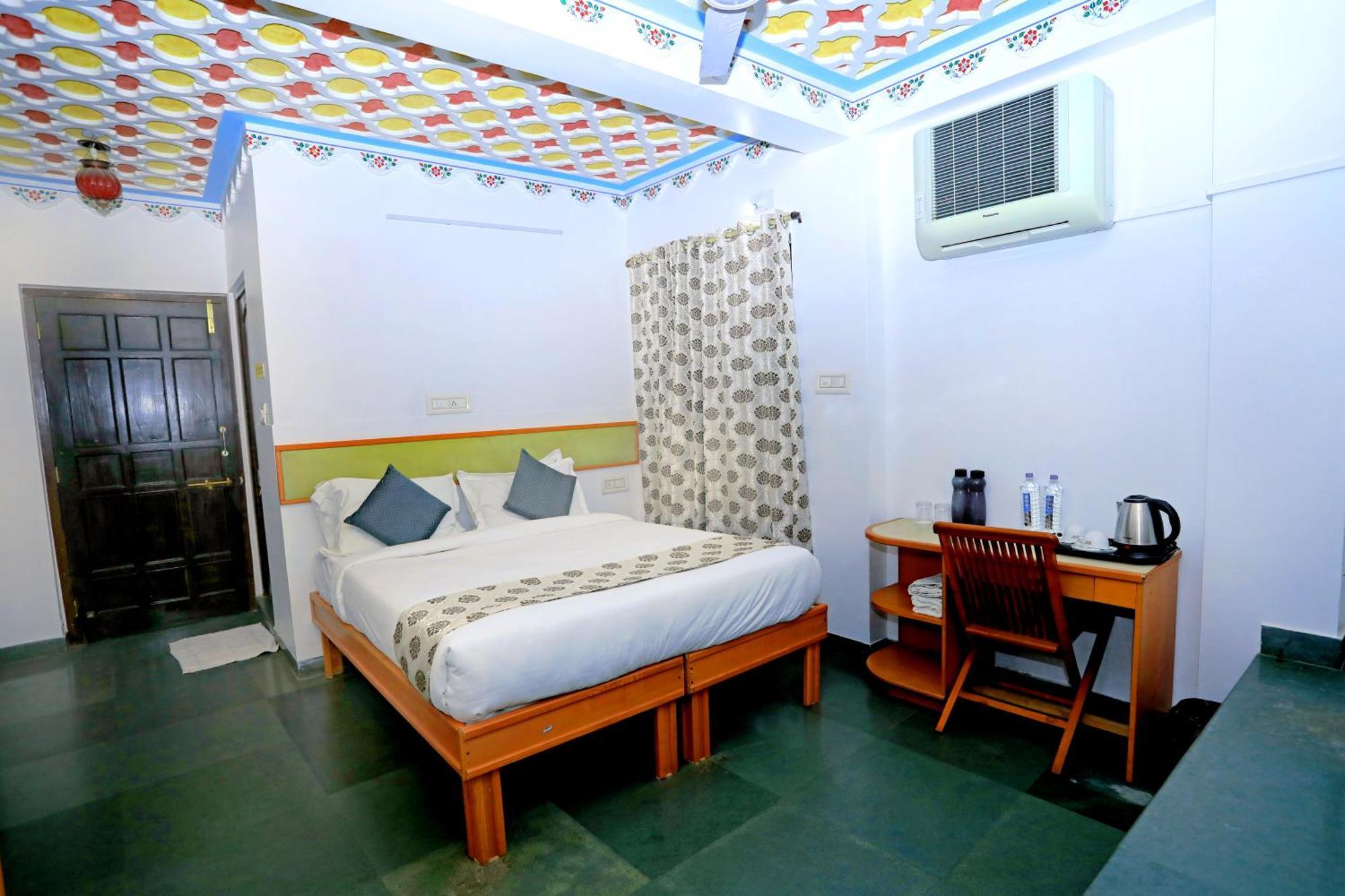 The Kesar Niwas Hotel Udaipur Exterior foto